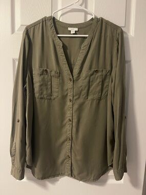 J. Jill Olive Green Button-Front Shirt with Chest Pockets